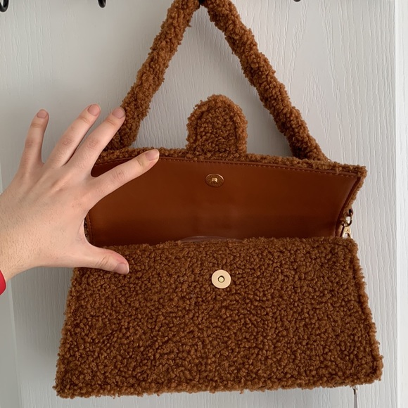 Moda Luxe Brown Sherpa Handbag - Picture 9 of 16